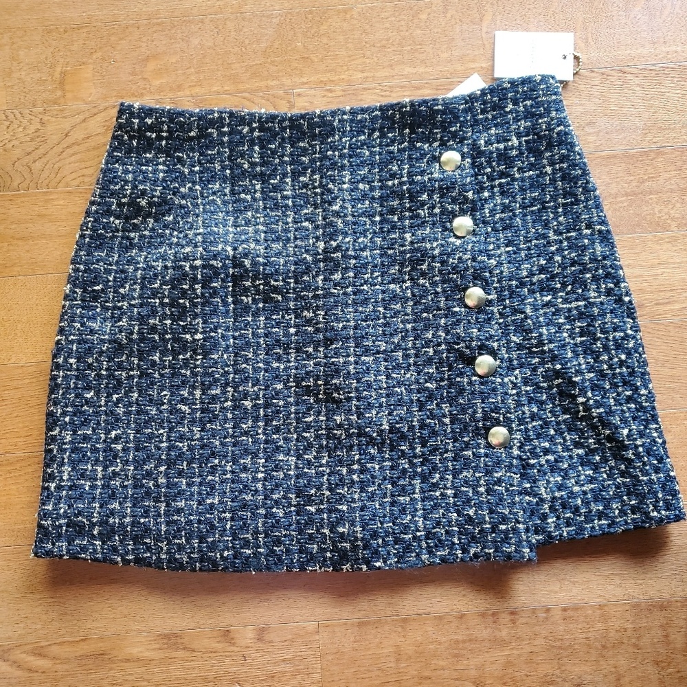 Twill mini skirt with gold buttons